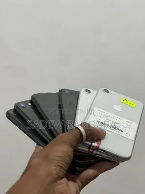 Apple iPhone 8 64GB (Used)
