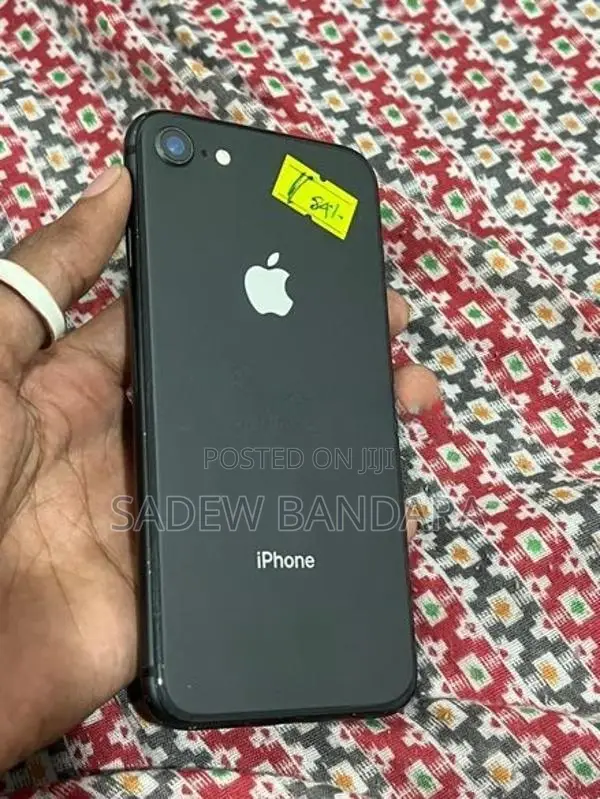 Apple iPhone 8 64GB (Used)
