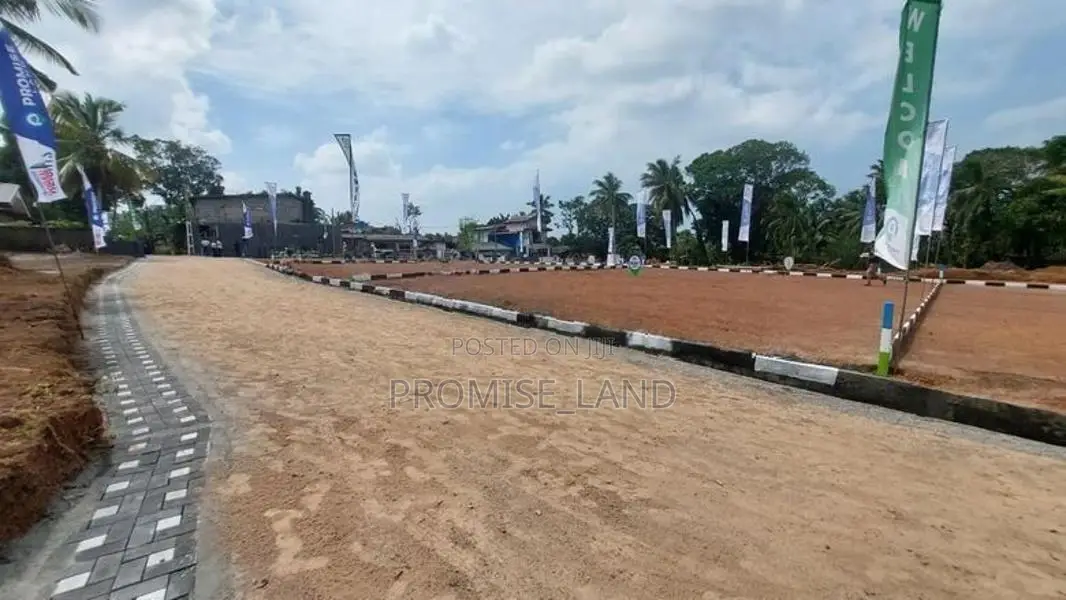 St. Sebastian’s ආසන්නයෙන් අගනා බිම් කොටස් M21