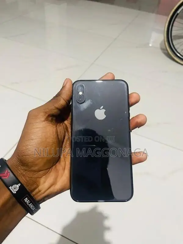 Apple iPhone XS 256GB (Used)