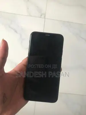 Apple iPhone X (Used)