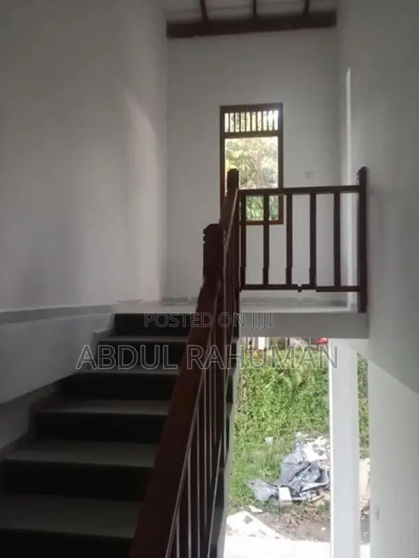 Luxurious Fully Furnished Apartment Battaramula Junction