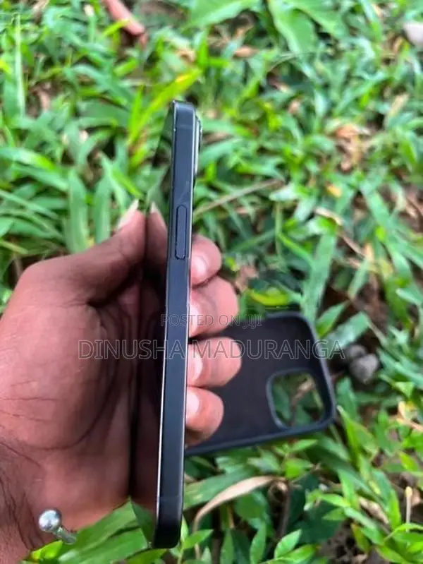 Apple iPhone 15 (Used)