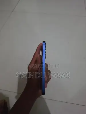 Samsung Galaxy S25 (Used)