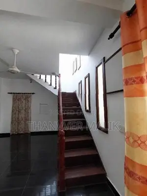 කැලණිය කොපියාවත්ත පාරේ කාමර 7ක විශාල දෙමහල් නිවසක් විකිණීමට
