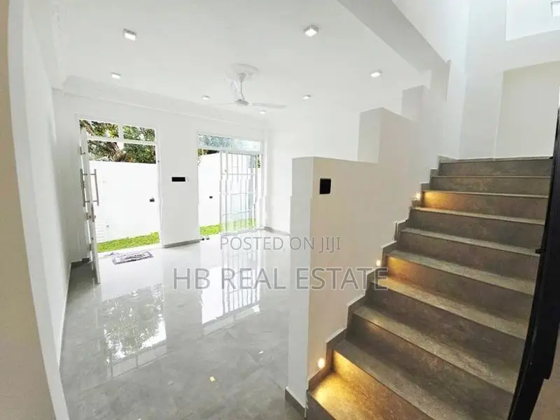 Newly Build Luxury Three Story House For Sale-Kesbewa