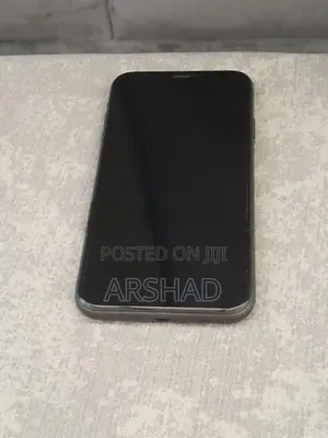 Apple iPhone 11 (Used)