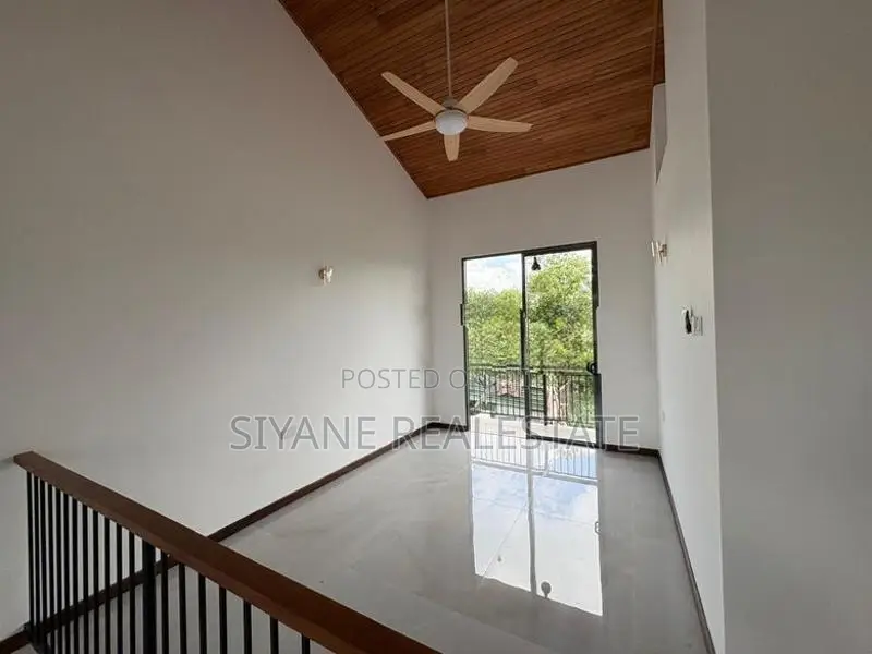 Luxury Brand New House for Sale in Athurugiriya