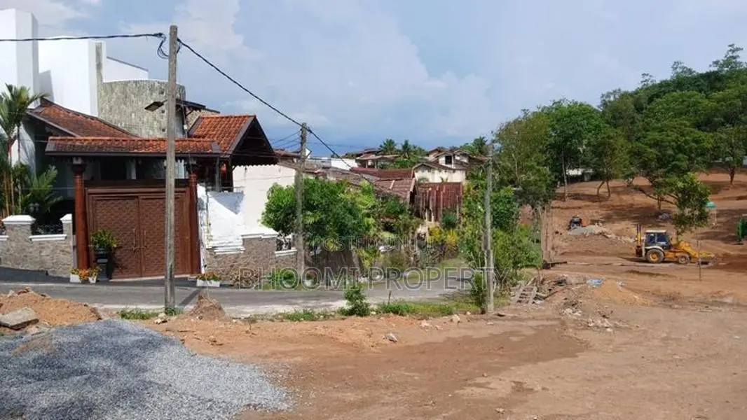 Thalawathugoda Land for Sale