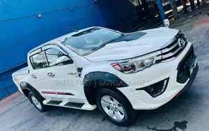 Toyota Hilux Revo 2016