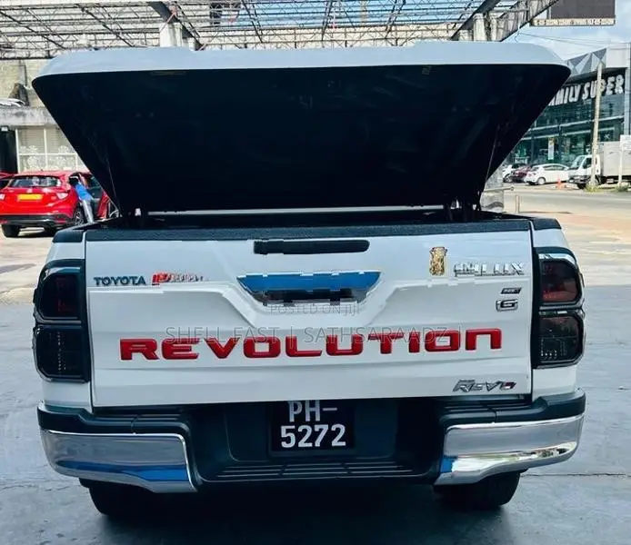 Toyota Hilux Revo 2016