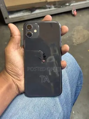 Apple iPhone 11 (Used)