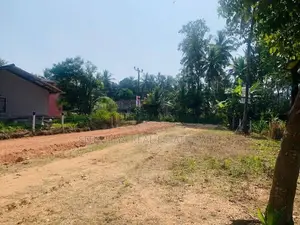 කුරුණෑගල පොතුහැර නගරයට ලගින්ම බිම් කොටස්
