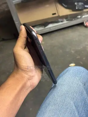 Apple iPhone 11 (Used)