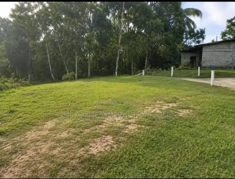 Kahathuduwa අධිවේගී හුවමාරුවට නුදුරින් පදිංචියට අගනා බිම්කොටස්