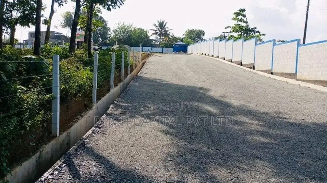 Avissawella කලුඅග්ගල leisure world මුහුණලා අගනා බිම්කොටස්