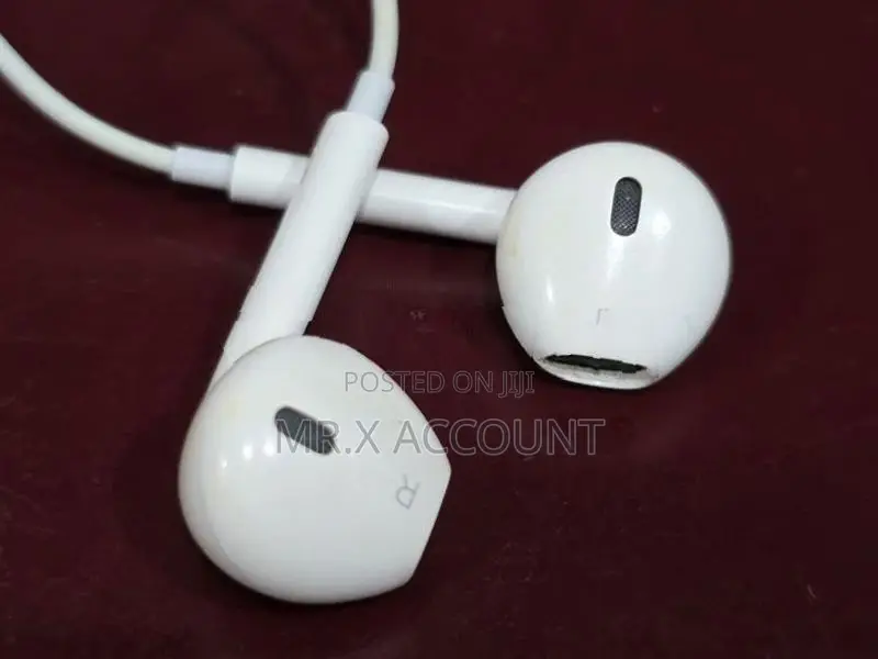 Apple lightning EarPod