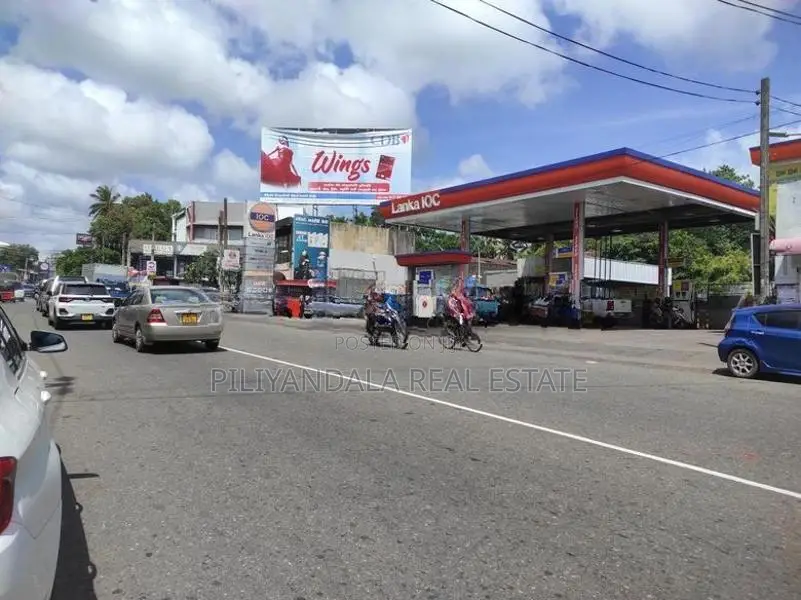 Piliyandala Town Facing Land for Sale