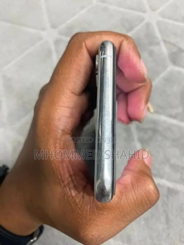 Apple iPhone XS Max (Used)