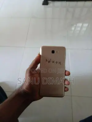 Samsung Galaxy J7 (Used)