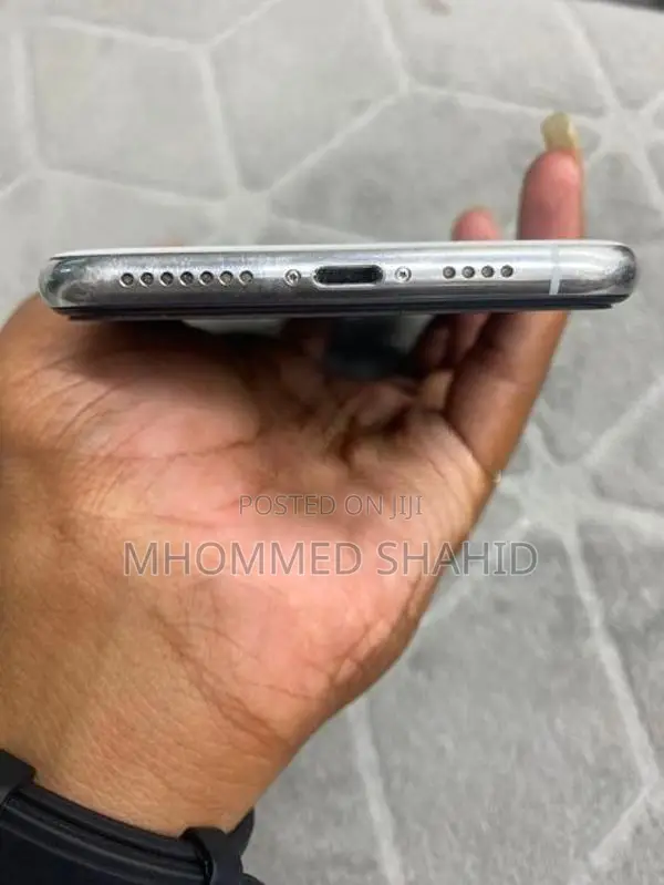 Apple iPhone XS Max (Used)