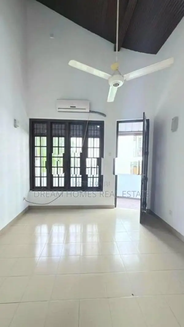Standalone Two-Storey House for Rent – Colombo 05