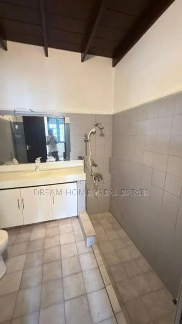 Standalone Two-Storey House for Rent – Colombo 05