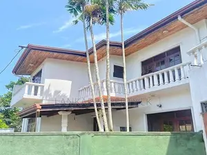 Luxury Upstair House for Sale in Nugegoda.
