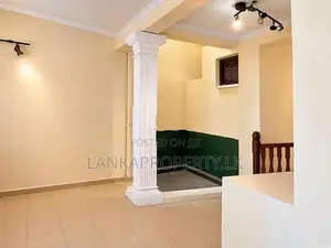 Luxury Upstair House for Sale in Nugegoda.