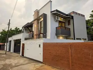 HAS202 - Modern Luxury House for Sale in Piliyandala