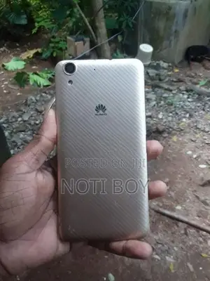 Huawei Y6 (Used)