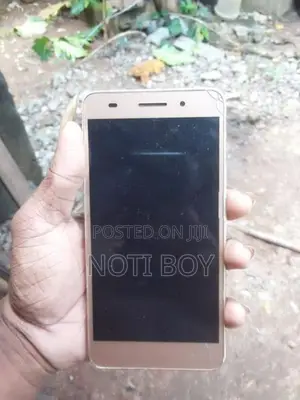 Huawei Y6 (Used)