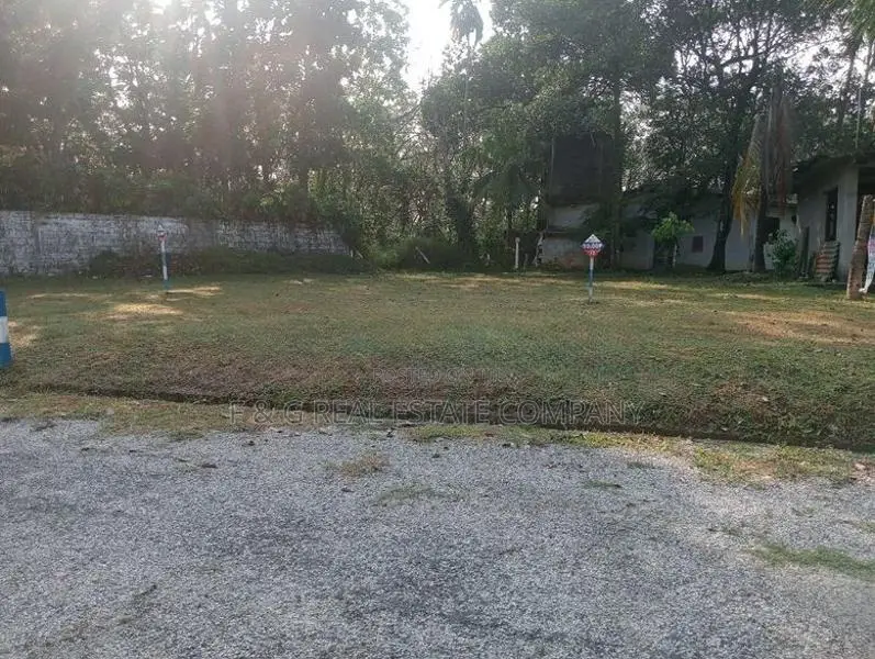 Luxury Land Plots Sale In Athurugiriya Town