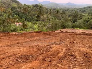 නුවර පාරට මීටර් 500 යි පිලැස්ස ඉඩම් කොටස්