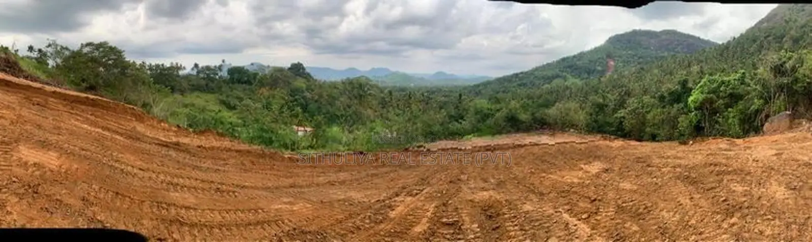 නුවර පාරට මීටර් 500 යි පිලැස්ස ඉඩම් කොටස්