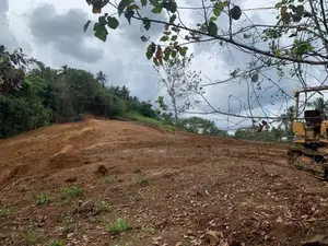 නුවර පාරට මීටර් 500 යි පිලැස්ස ඉඩම් කොටස්