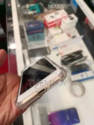 Apple iPhone 7 (Used)