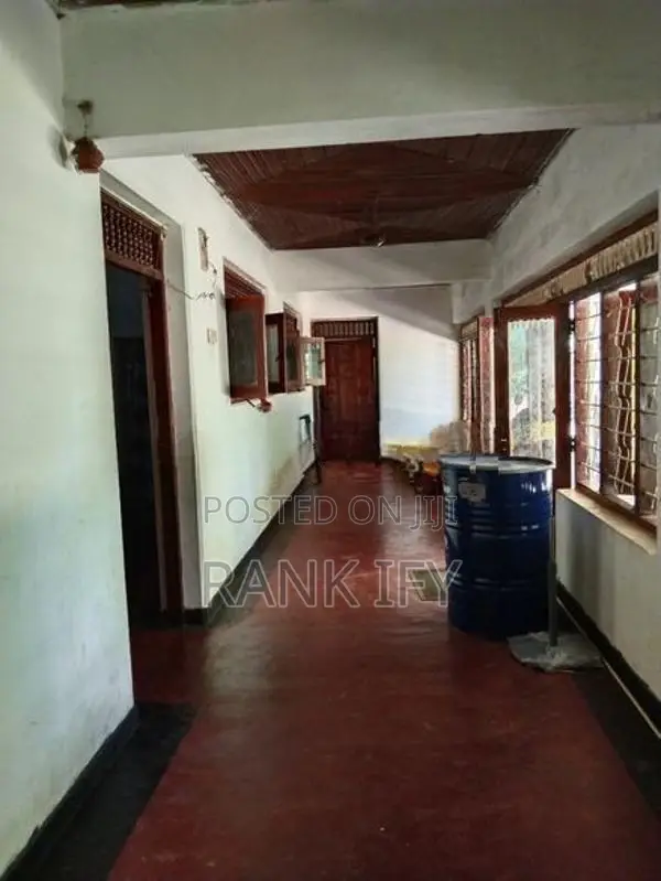 නිවසක් සමඟ ගබඩාවක් විකිණීමට දෙහිඅත්තකන්ඩිය