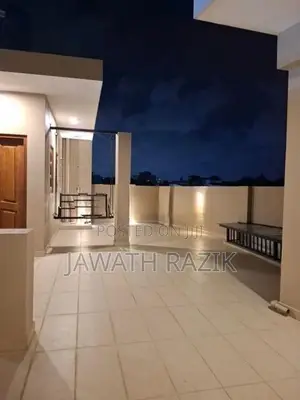 Brand New Family Room with Rooftop Terrace