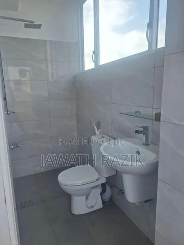 Brand New Family Room with Rooftop Terrace