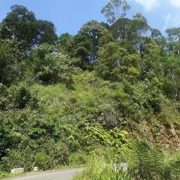 නාවලපිටියෙන් අක්කර 1 3/4ක වටිනා ඉඩමක්