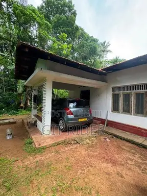 Near to Sadalanka Central College House