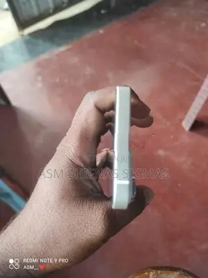 Apple iPhone 14 (Used)