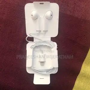 Apple Ear Pods-Lightning