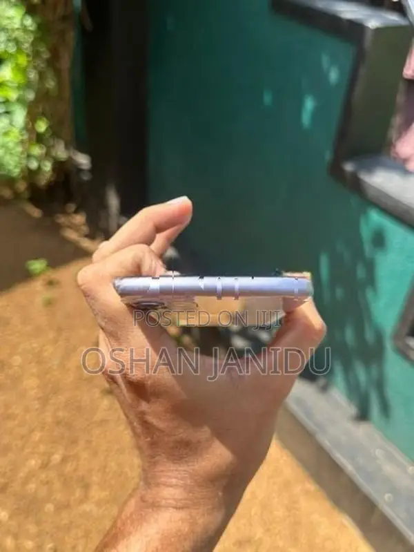 Apple iPhone 11 I phone (Used)