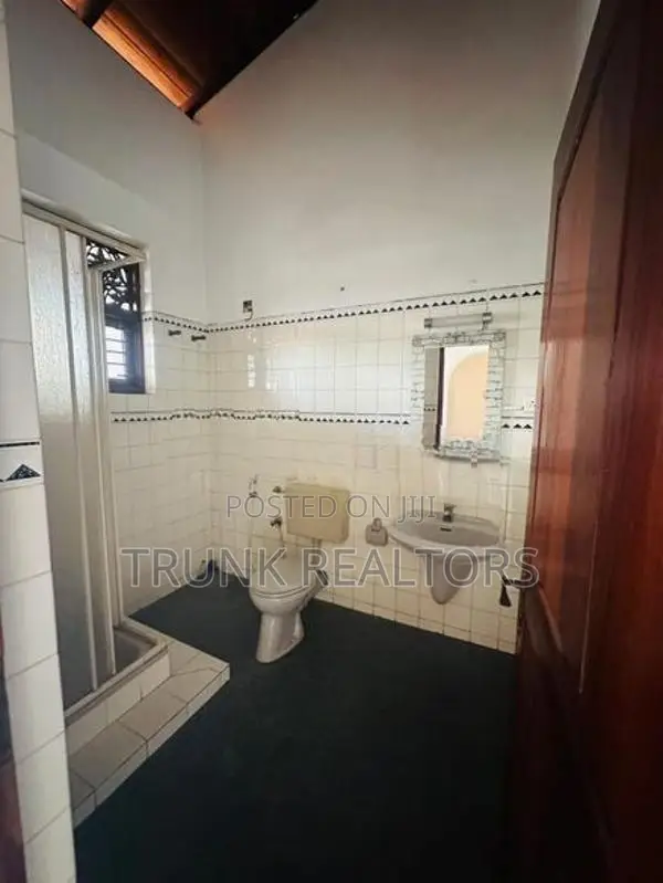 Dehiwala 04BR House For Sale (NK11390)