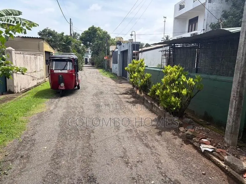 10 Perches Land for Sale - Lake Crescent Attidiya