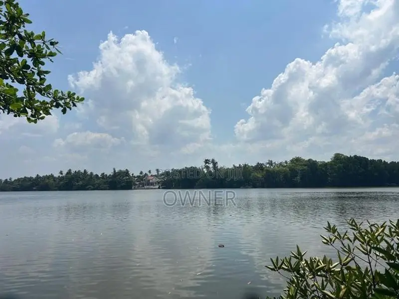 Lake Facing House with Land for Sale in Koralawella Bolgoda Moratuwa