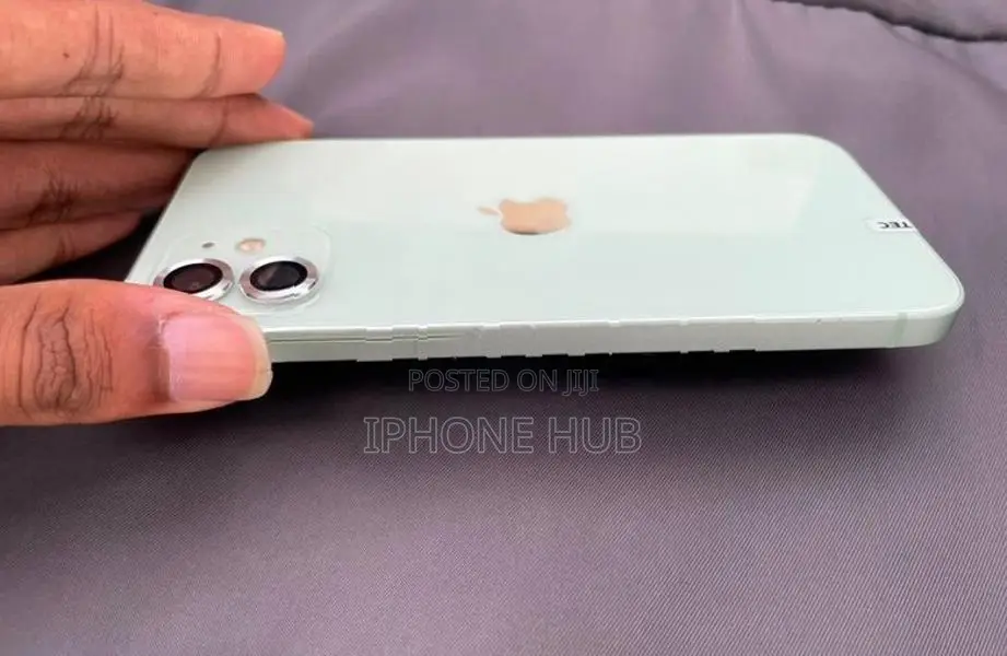 Apple iPhone 12 (Used)