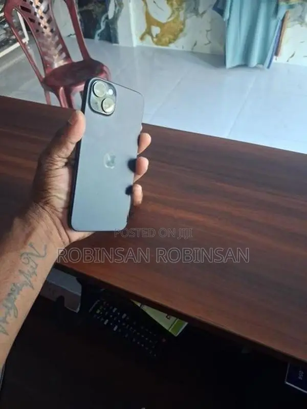 Apple iPhone 15 Pro (Used)